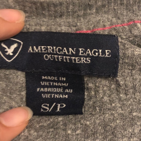 American Eagle Over the shoulder top - Picture 2 of 3